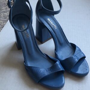 Minnelli gorgeous patent powder blue block heel sandals in 39